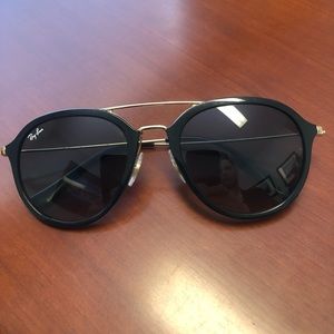 RayBan 4253 Sunglasses